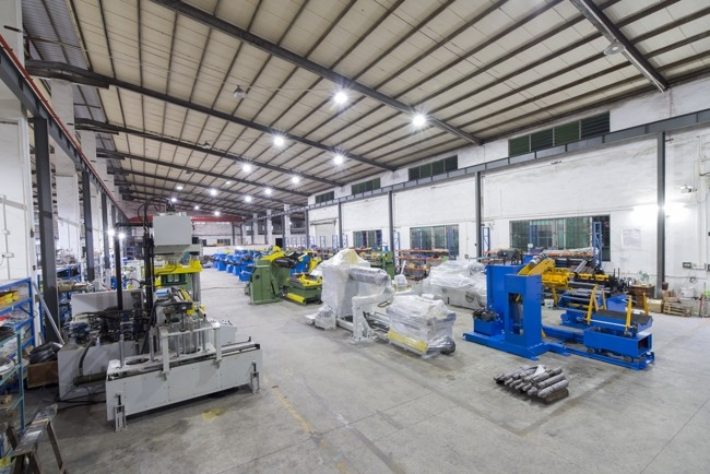 Processo de instala&ccedil;&atilde;o do alimentador de rolo servo NC