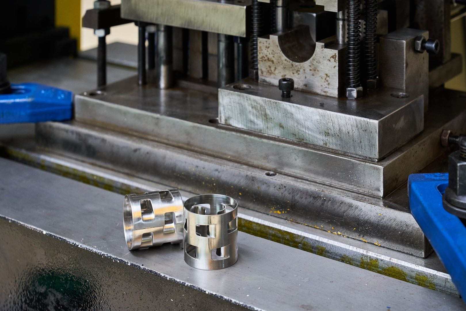 Linha de produção molde do alimentador automático da imprensa do poder do CNC do anel do Pall do metal 